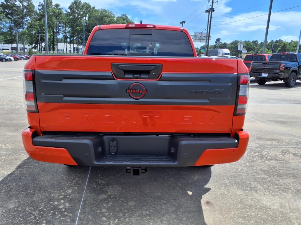2025 Nissan Frontier PRO-4X photo 3