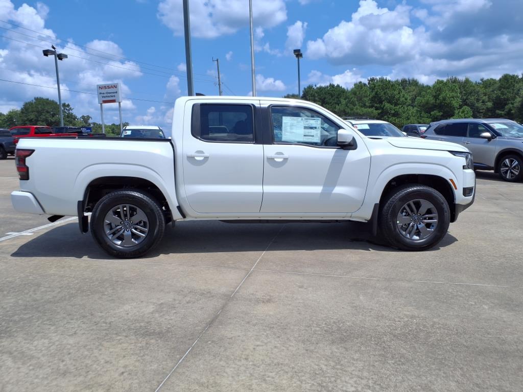 2025 Nissan Frontier SV photo 2