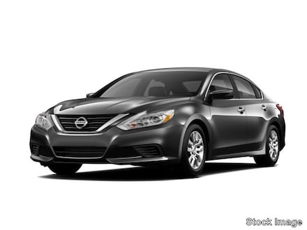 Featured Pre Owned 2018 Nissan Altima 2.5 SR Sedan for sale near you in Lufkin, TX