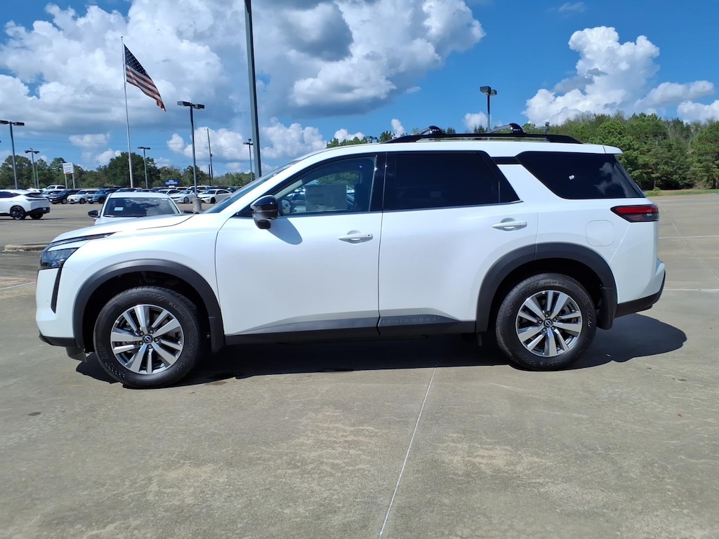 New 2026 Nissan Pathfinder SL SUV