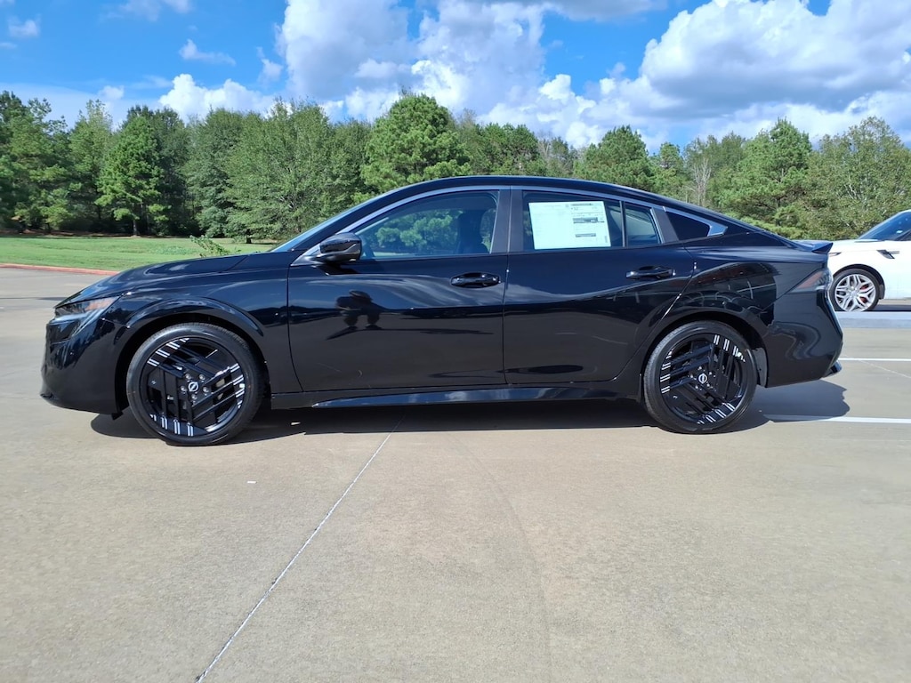 New 2027 Nissan Sentra SR Sedan
