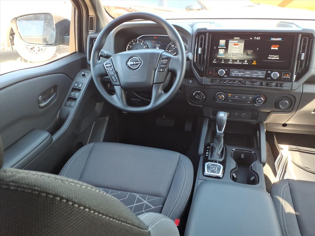 2026 Nissan Frontier SV photo 4