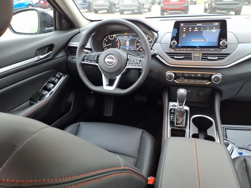New 2025 Nissan Altima SR Sedan