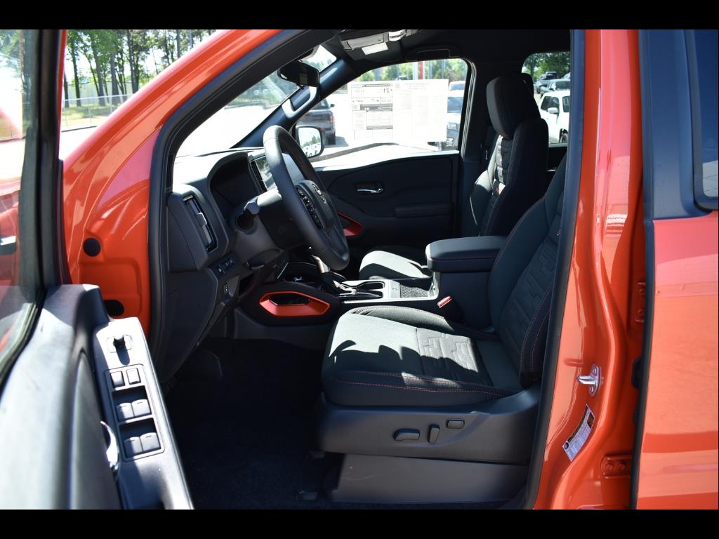 2025 Nissan Frontier PRO-X - Photo 14