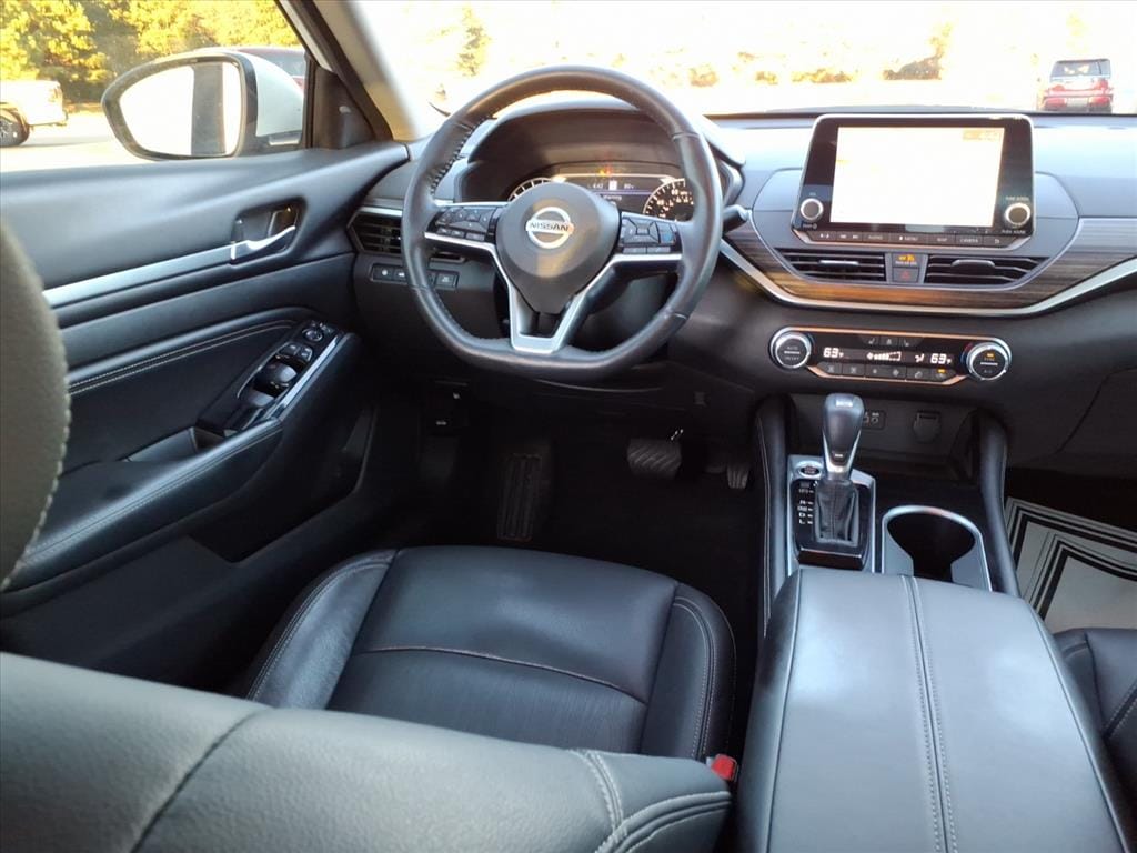 Used 2022 Nissan Altima 2.5 SL Sedan