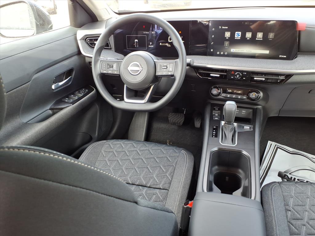 2026 Nissan Kicks SV photo 2