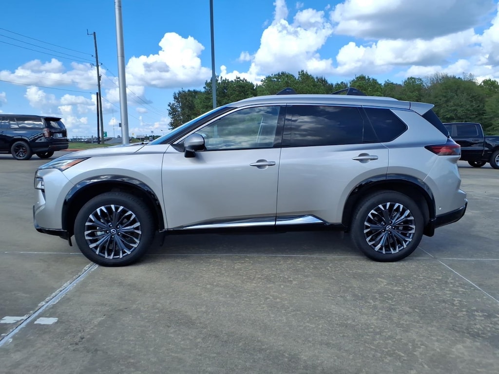 Used 2025 Nissan Rogue Platinum SUV
