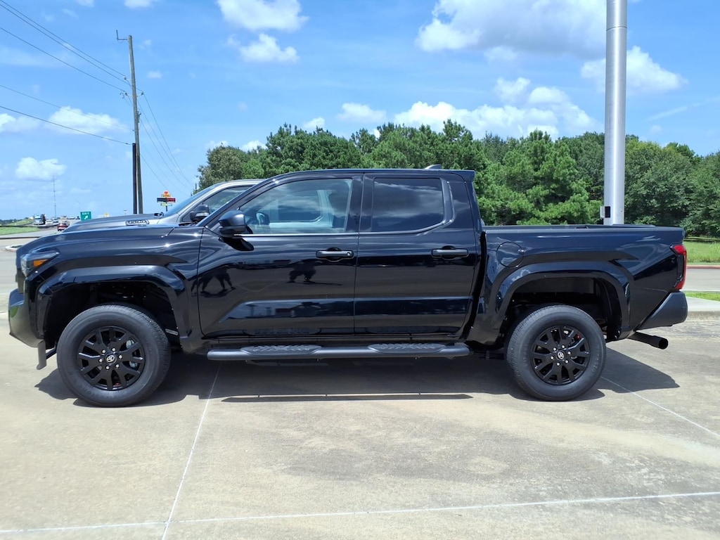 Used 2025 Toyota Tacoma SR Truck Double Cab