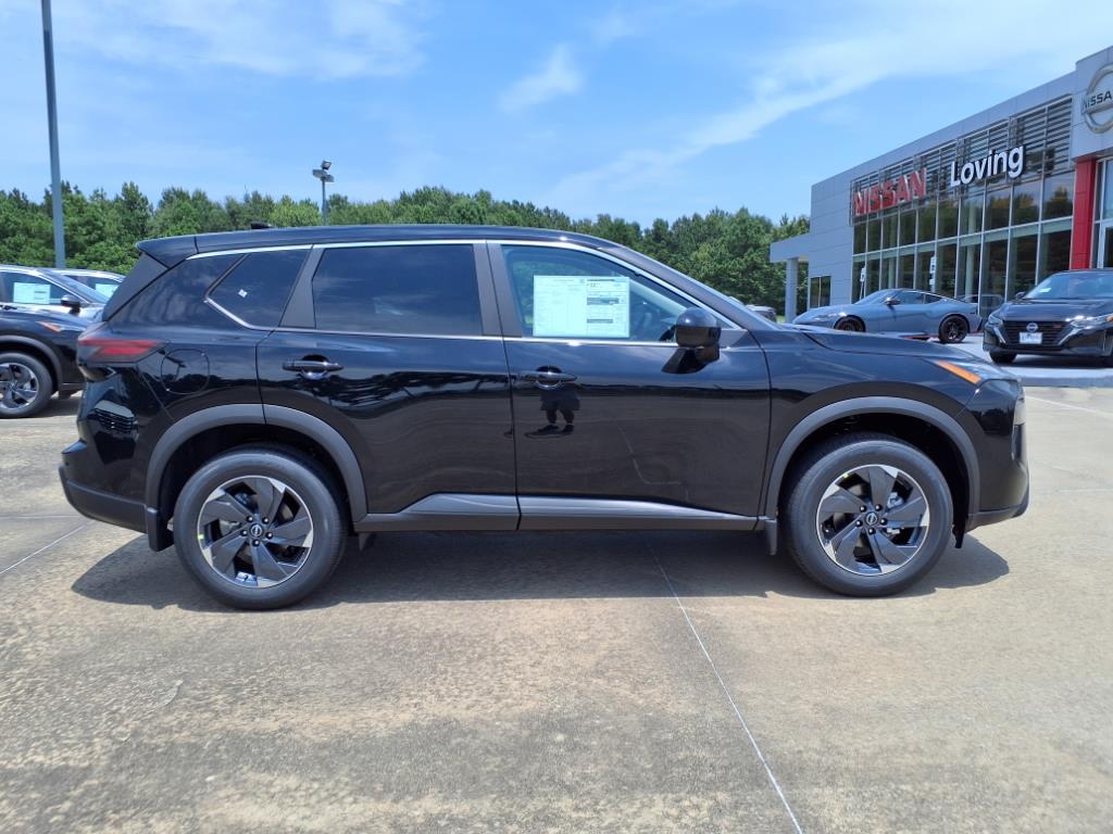 2026 Nissan Rogue SV photo 2