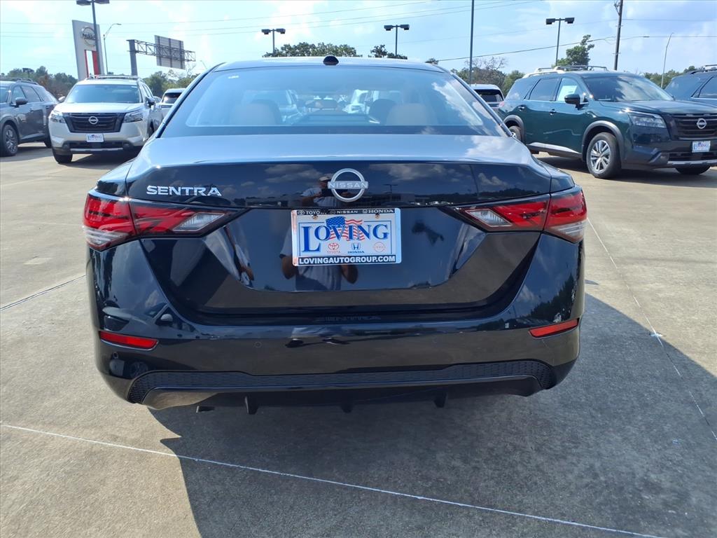 2025 Nissan Sentra SV photo 3