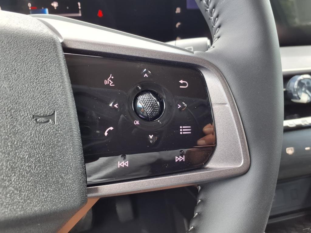 2025 Nissan Murano SV - Photo 22