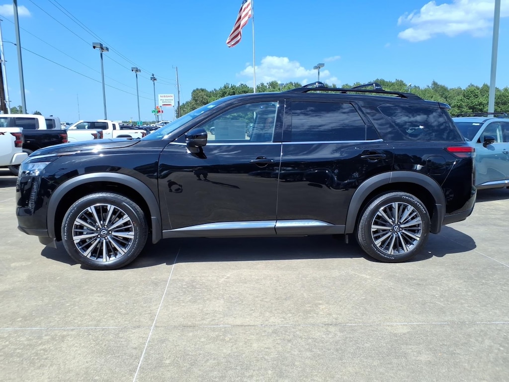 New 2026 Nissan Pathfinder Platinum SUV