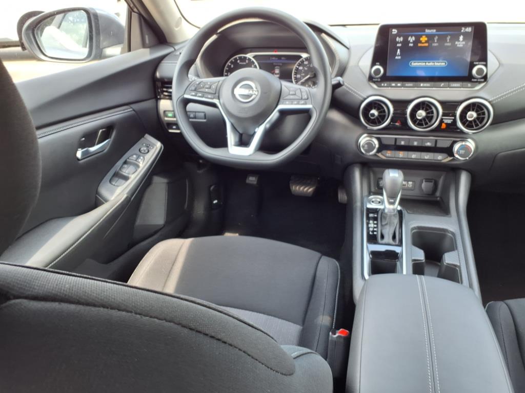 2025 Nissan Sentra SV photo 4