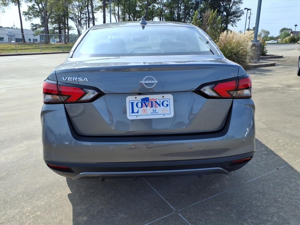 New 2025 Nissan Versa 1.6 SV Sedan