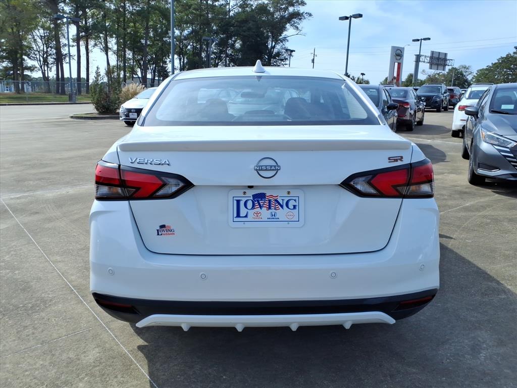 2025 Nissan Versa 1.6 SR photo 3