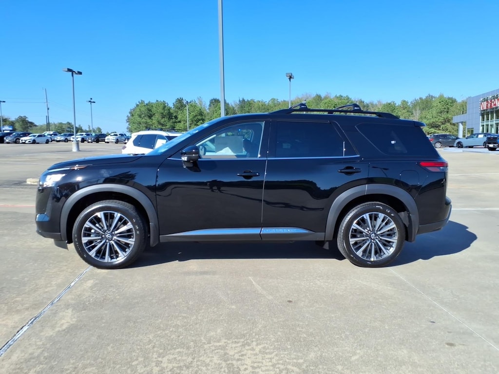 New 2026 Nissan Pathfinder Platinum SUV
