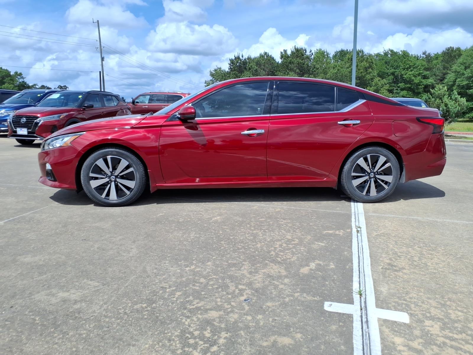 Used 2021 Nissan Altima SL with VIN 1N4BL4EV8MN302730 for sale in Lufkin, TX
