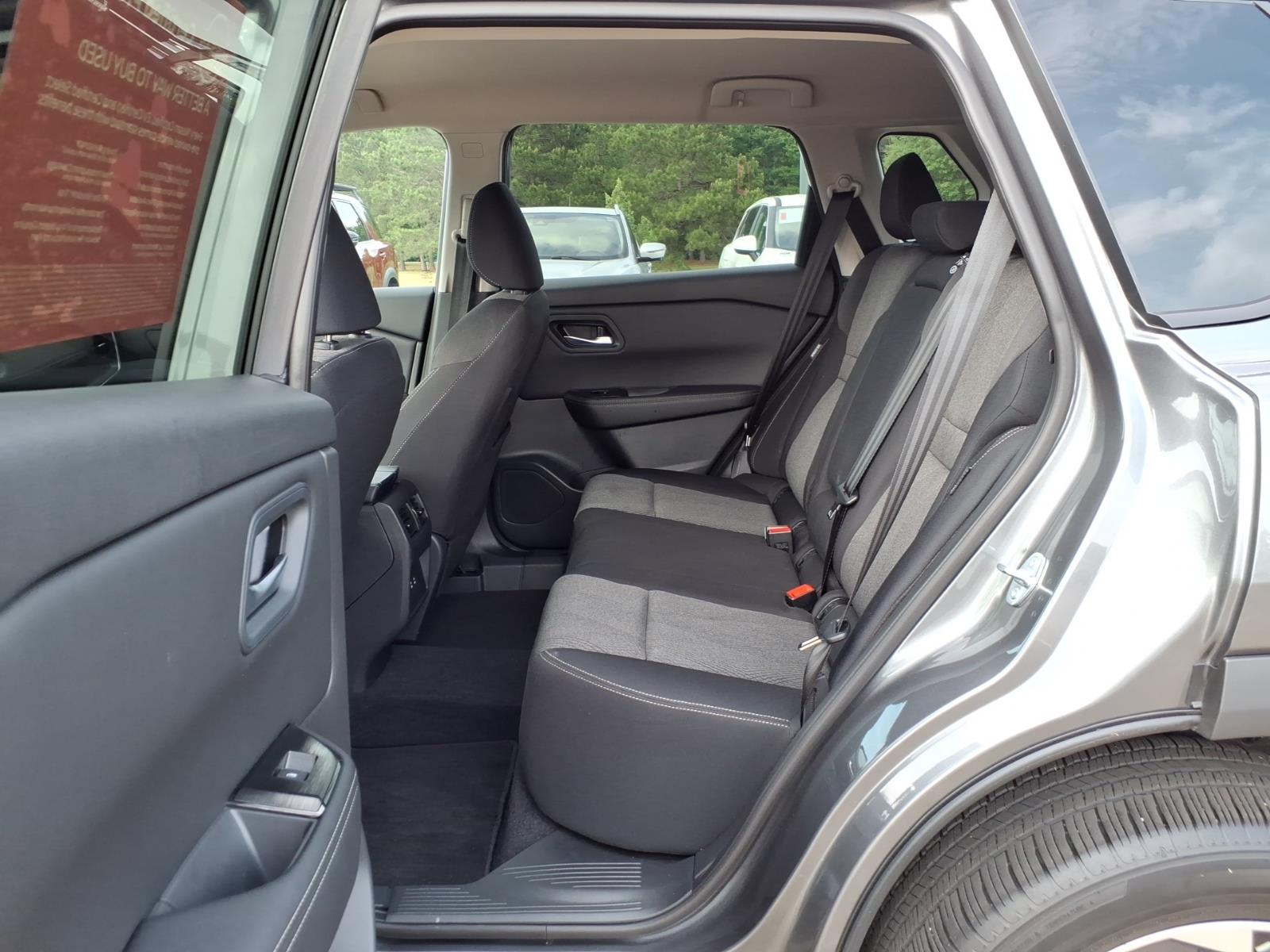 2026 Nissan Rogue SV - Photo 16
