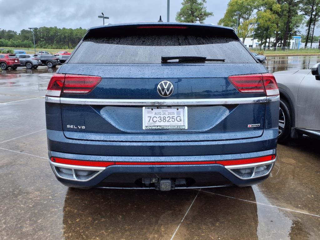 2022 Volkswagen Atlas Cross Sport V6 SEL R-Line photo 3
