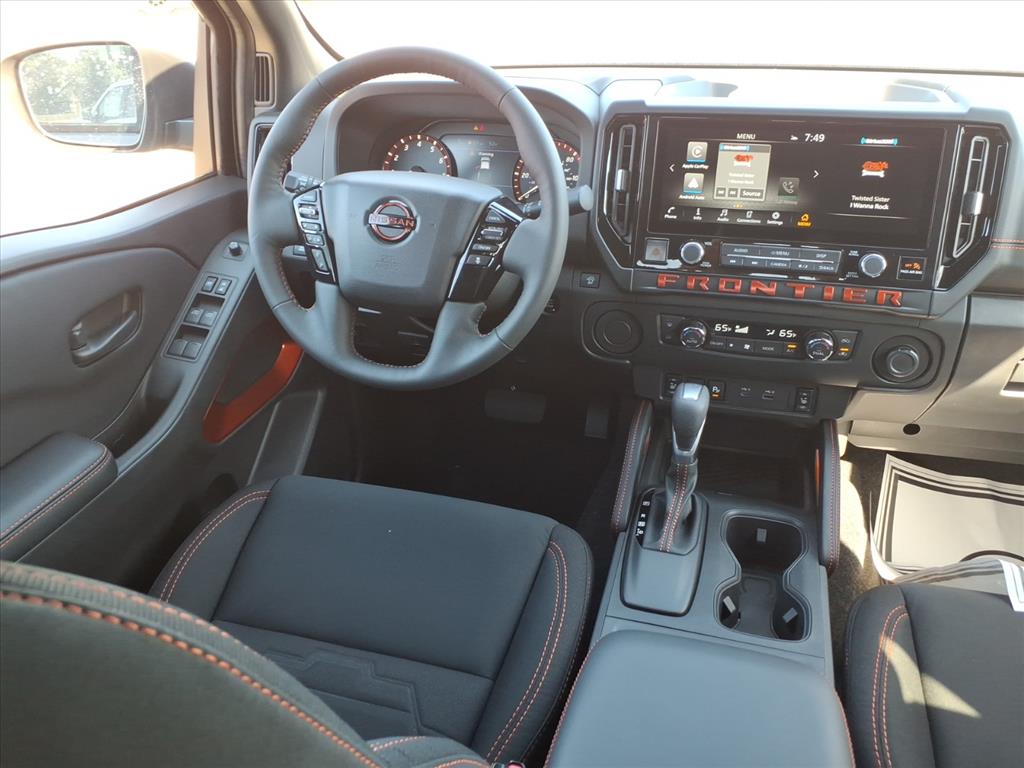 2026 Nissan Frontier PRO-X photo 4