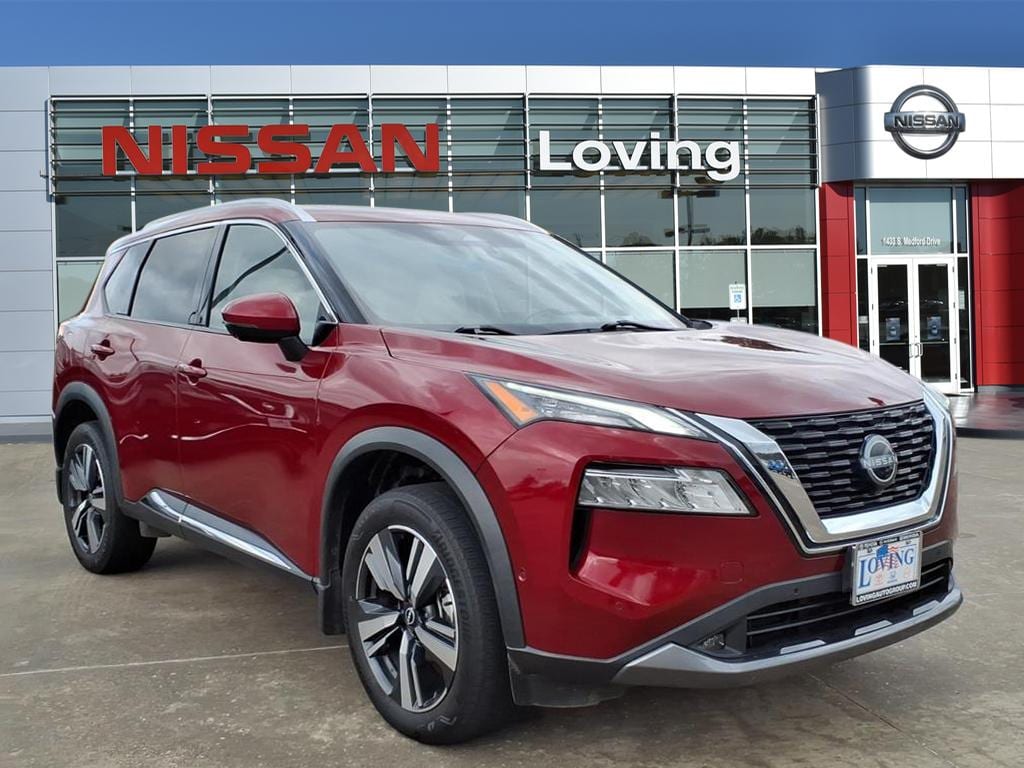 2022 Nissan Rogue SL's photo