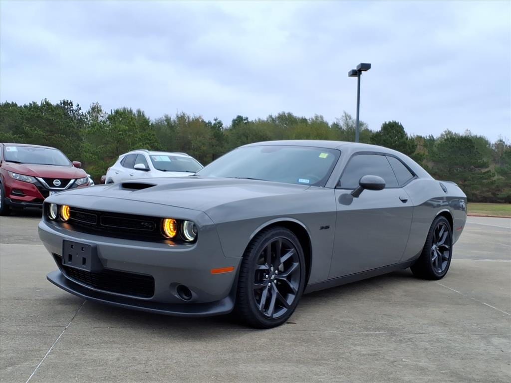 2023 Dodge Challenger R/T's photo
