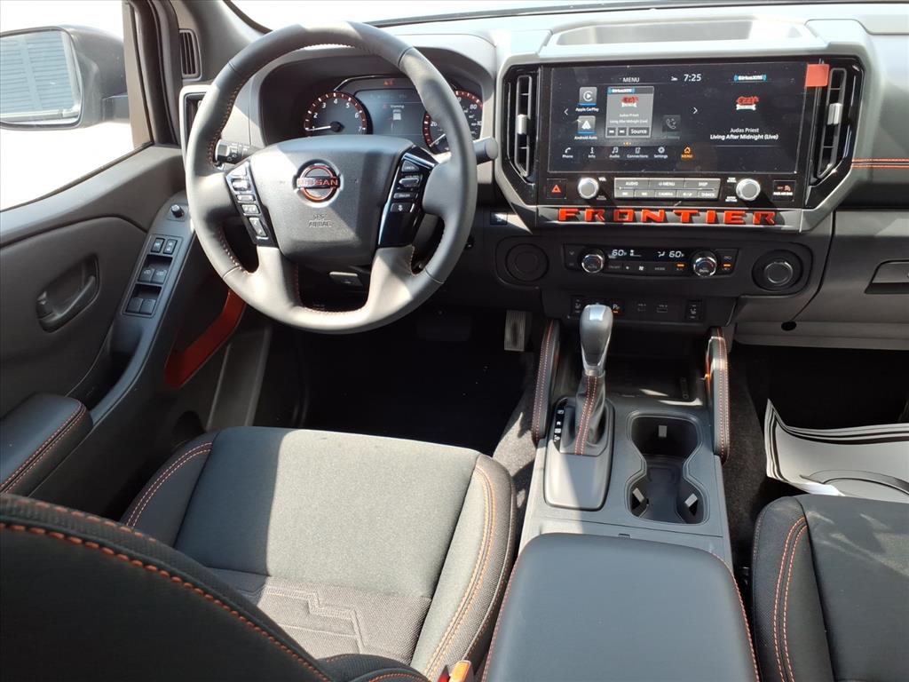 2026 Nissan Frontier PRO-X photo 4