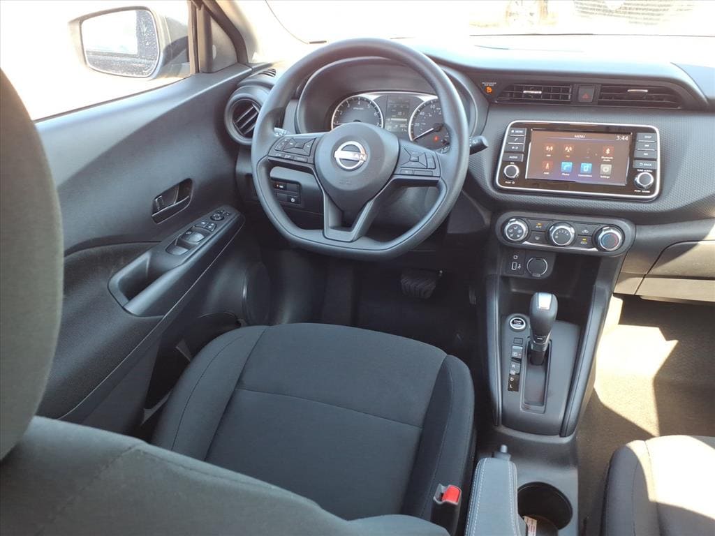 New 2025 Nissan Kicks Play S SUV