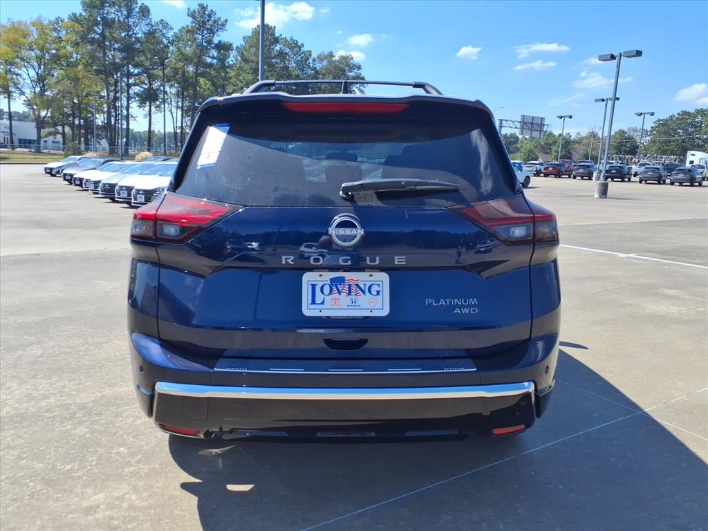 2026 Nissan Rogue Platinum photo 3