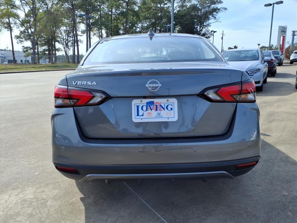 New 2025 Nissan Versa 1.6 SV Sedan