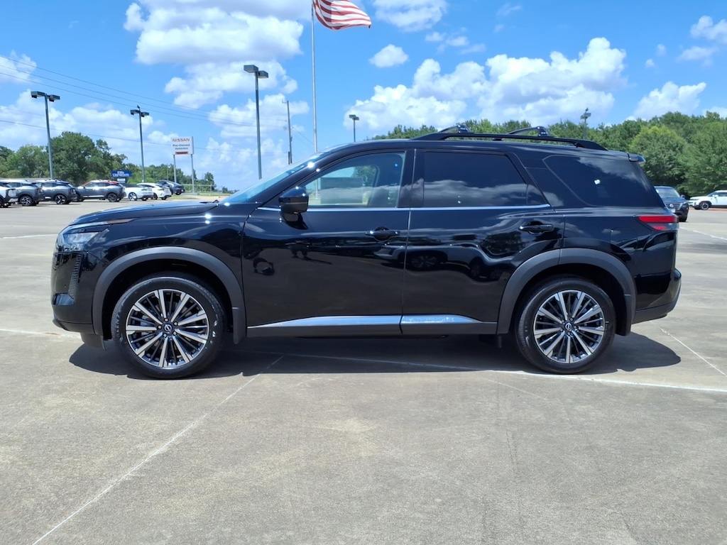 New 2026 Nissan Pathfinder Platinum SUV