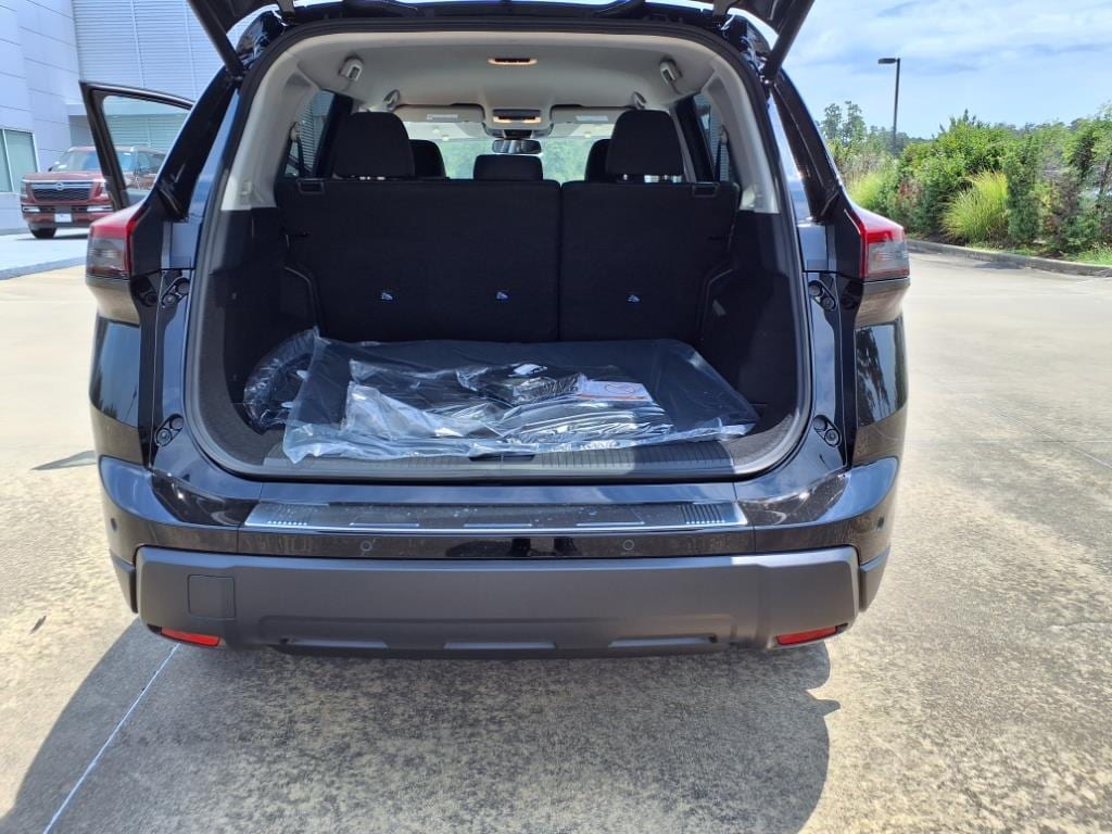2026 Nissan Rogue SV - Photo 18