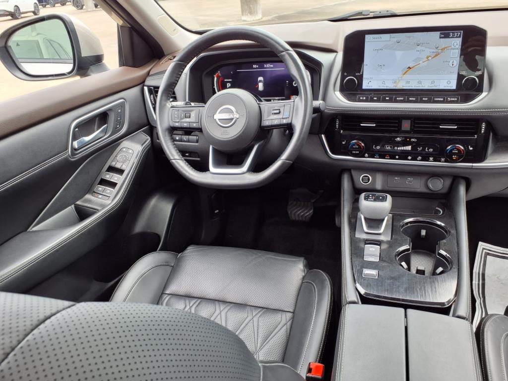 2023 Nissan Rogue Platinum photo 4