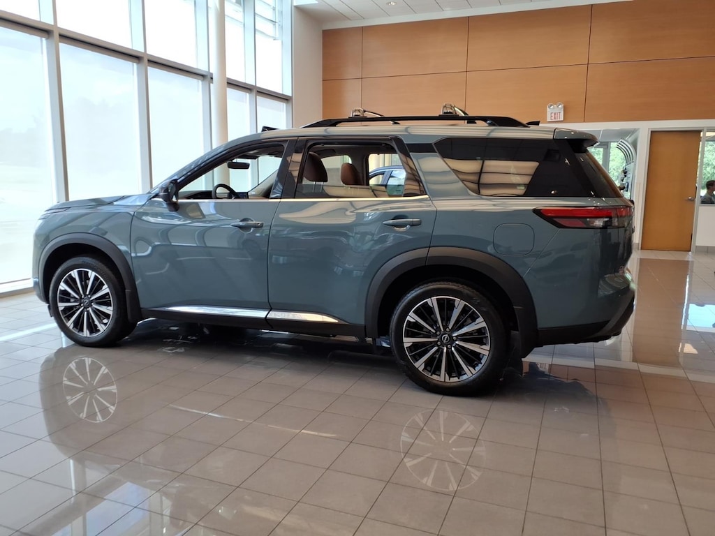 New 2026 Nissan Pathfinder Platinum SUV