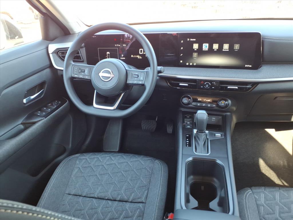 2026 Nissan Kicks SV photo 4