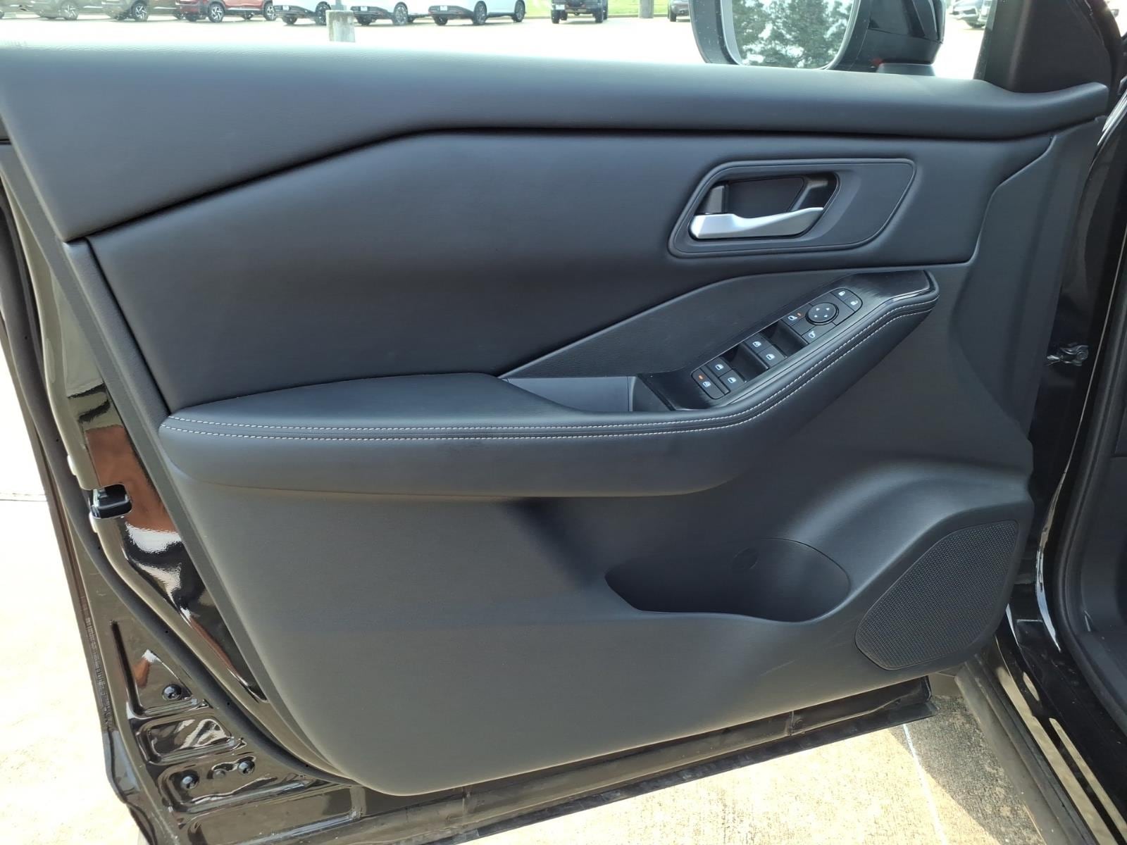 2026 Nissan Rogue SV - Photo 20