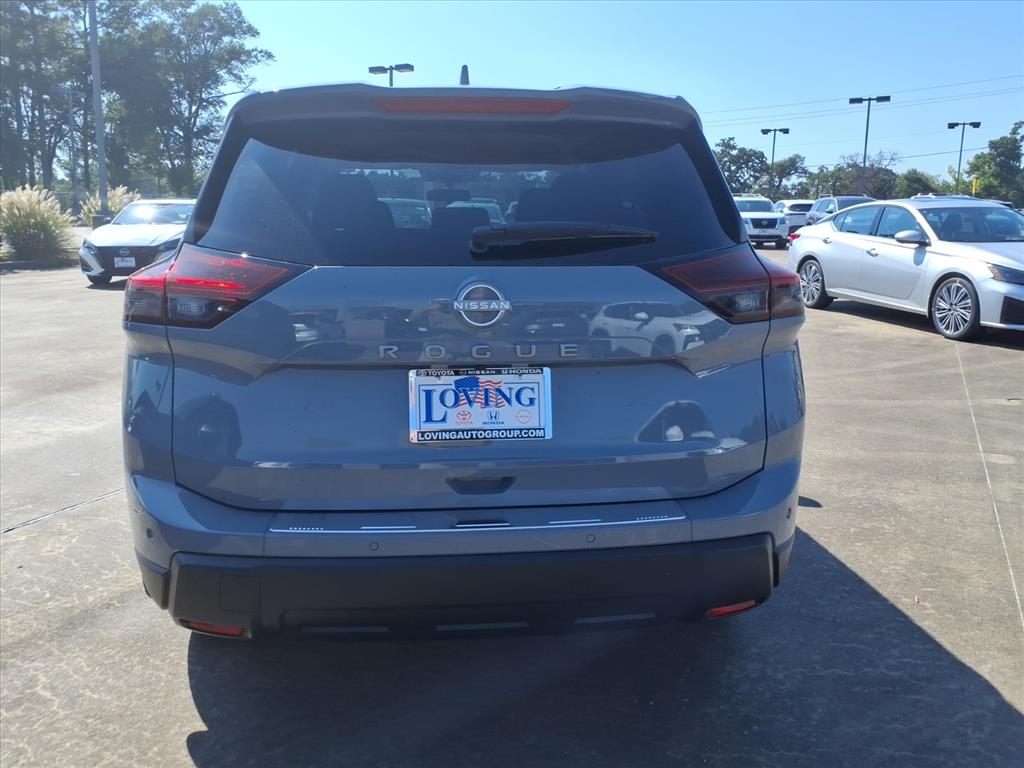 2026 Nissan Rogue SV photo 3