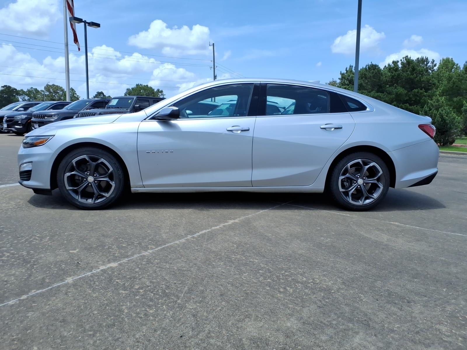 Used 2022 Chevrolet Malibu 1LT with VIN 1G1ZD5ST4NF127394 for sale in Lufkin, TX