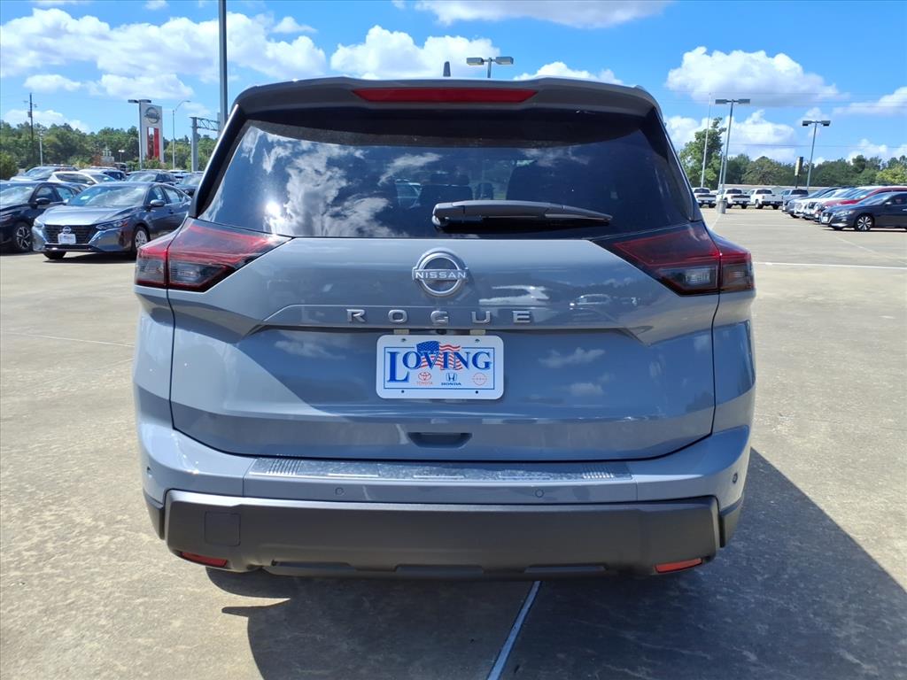 2026 Nissan Rogue SV photo 2