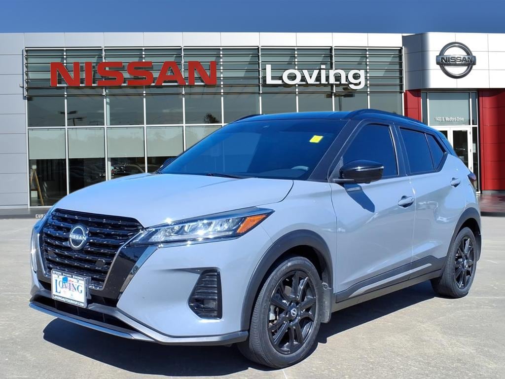 Used 2023 Nissan Kicks SR SUV