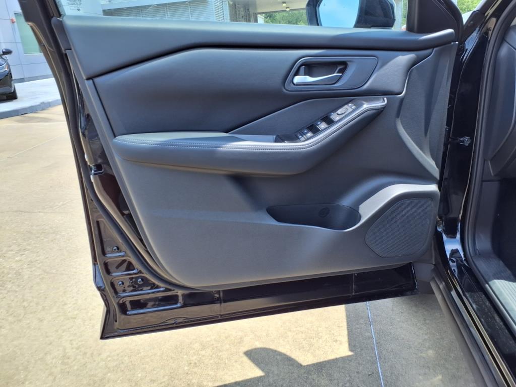 2026 Nissan Rogue SV - Photo 20