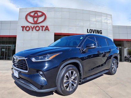 2021 Toyota Highlander XLE SUV