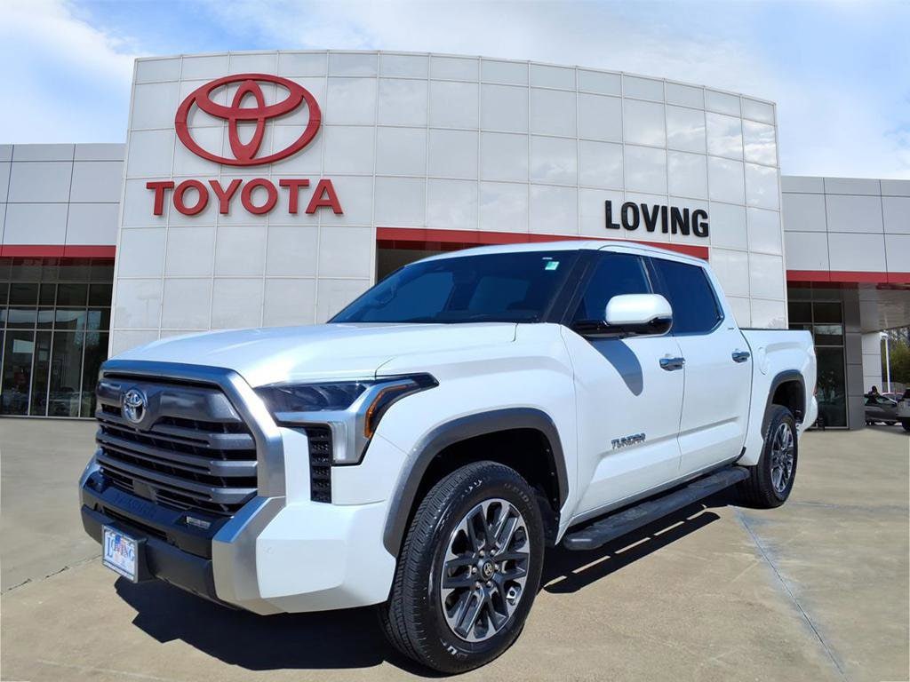 2025 Toyota Tundra Limited's photo