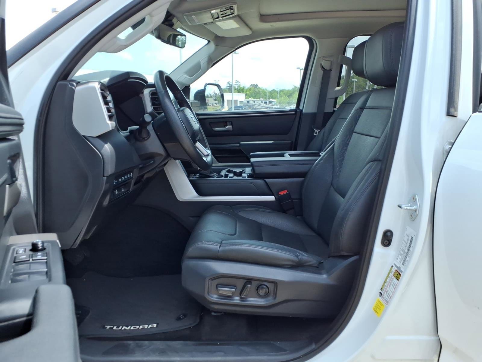 2024 Toyota Tundra Limited - Photo 15