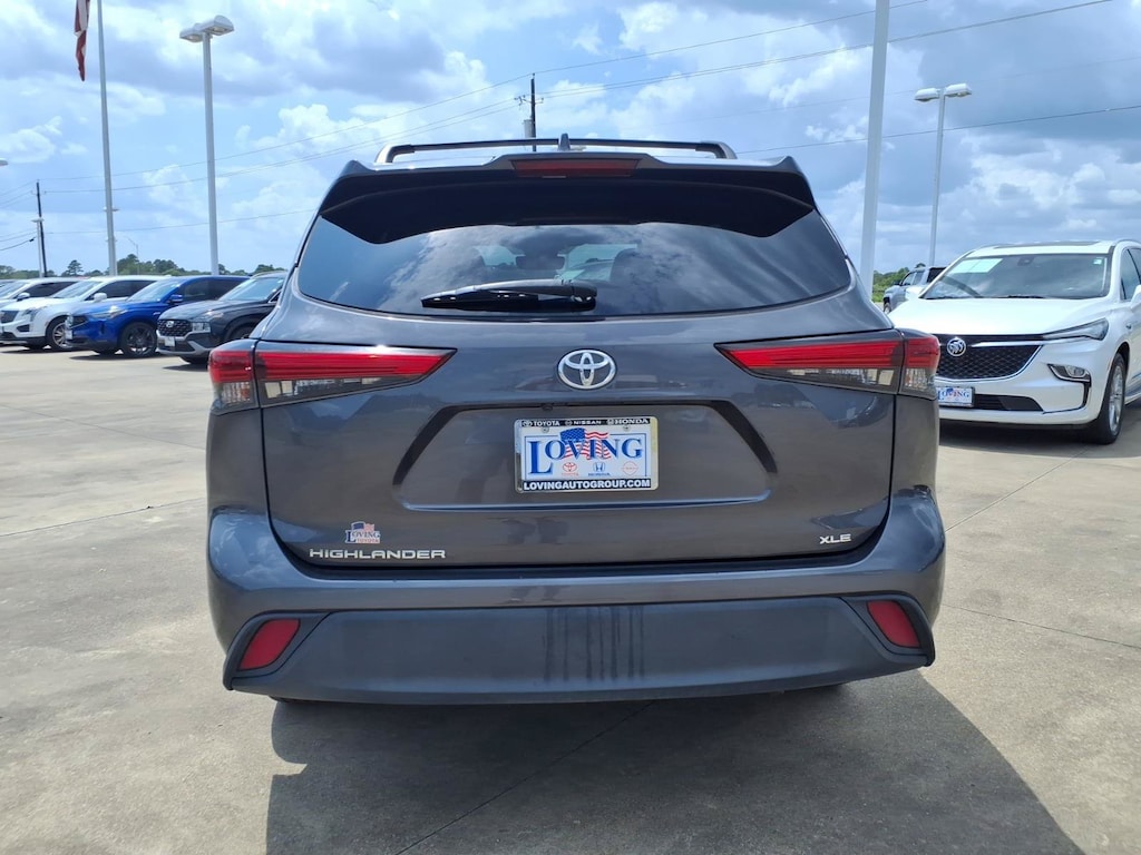 Used 2022 Toyota Highlander XLE SUV