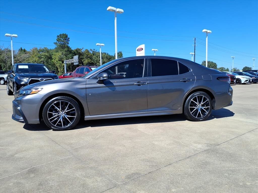 2023 Toyota Camry SE photo 2