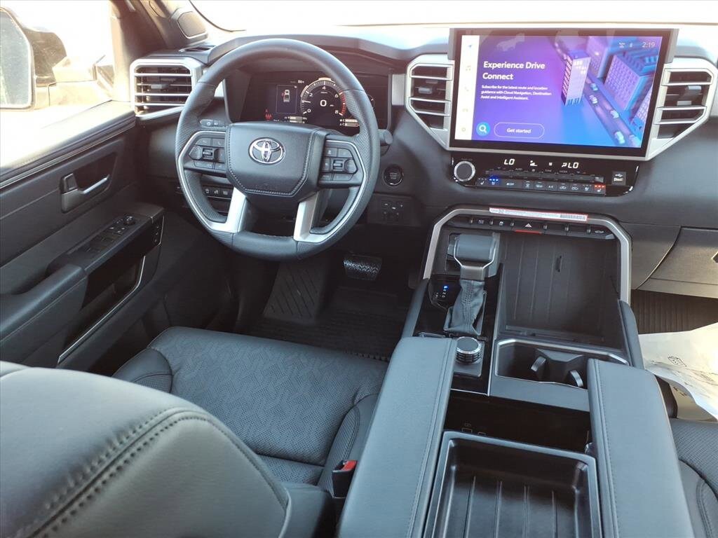 2025 Toyota Tundra Limited photo 4
