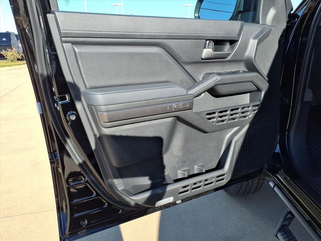 2025 Toyota Tacoma TRD Off Road - Photo 23