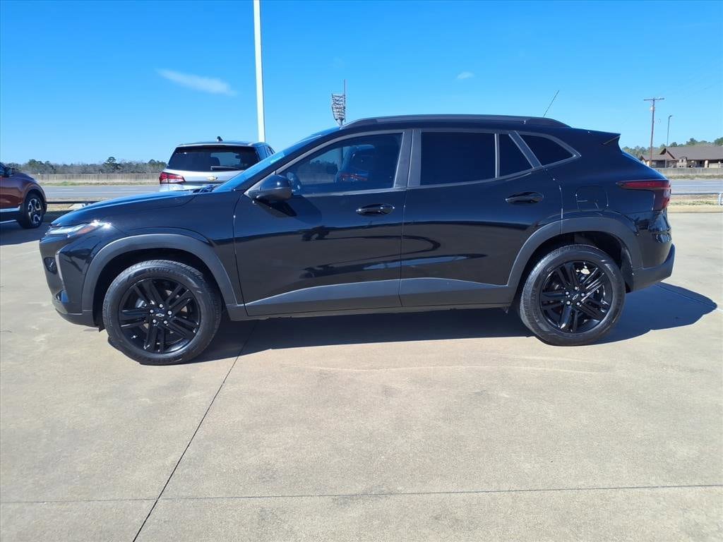 Used 2025 Chevrolet Trax ACTIV SUV