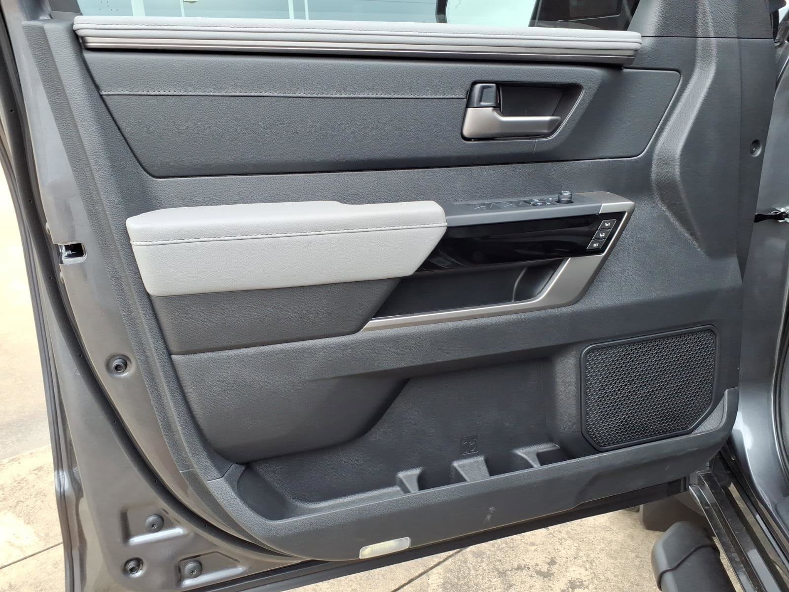 2026 Toyota Tundra Limited - Photo 21